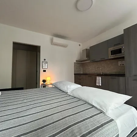 Corridoni33 - Immobili E Soluzioni Rent アパートホテル