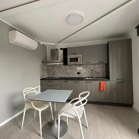 Corridoni33 - Immobili E Soluzioni Rent Апарт-готель 4*