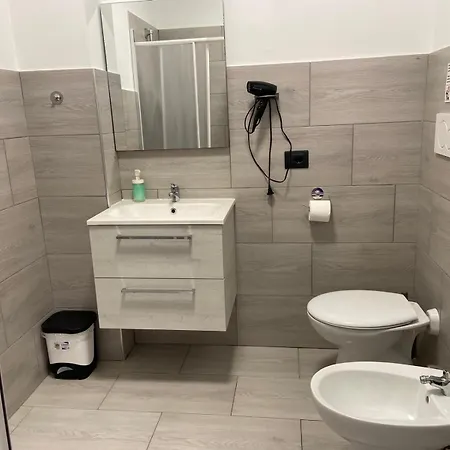 Corridoni33 - Immobili E Soluzioni Rent 4*