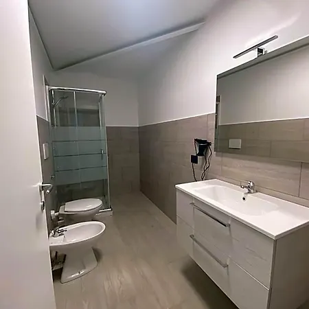 Aparthotel Corridoni33 - Immobili E Soluzioni Rent 4*