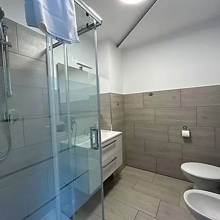 Corridoni33 - Immobili E Soluzioni Rent 4*