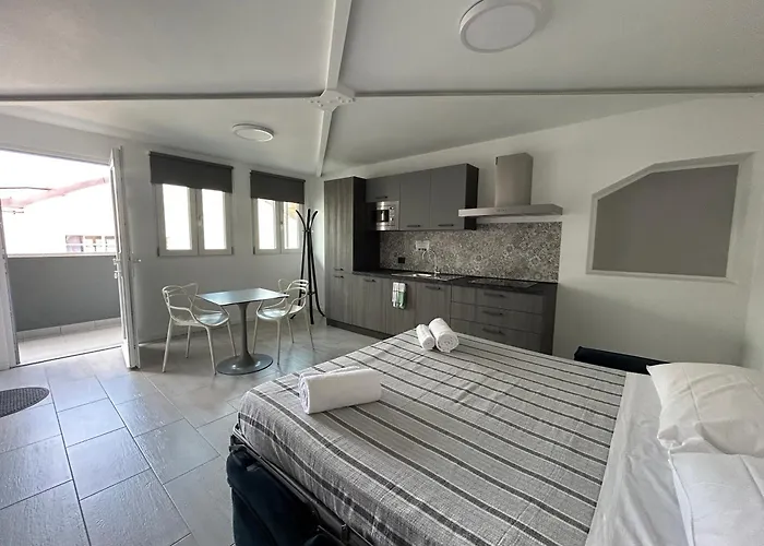 Aparthotel Corridoni33 - Immobili E Soluzioni Rent 4*