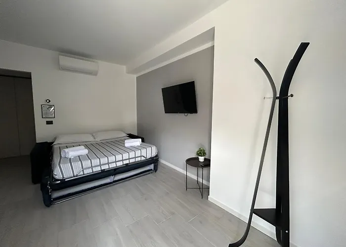 Corridoni33 - Immobili E Soluzioni Rent 4*